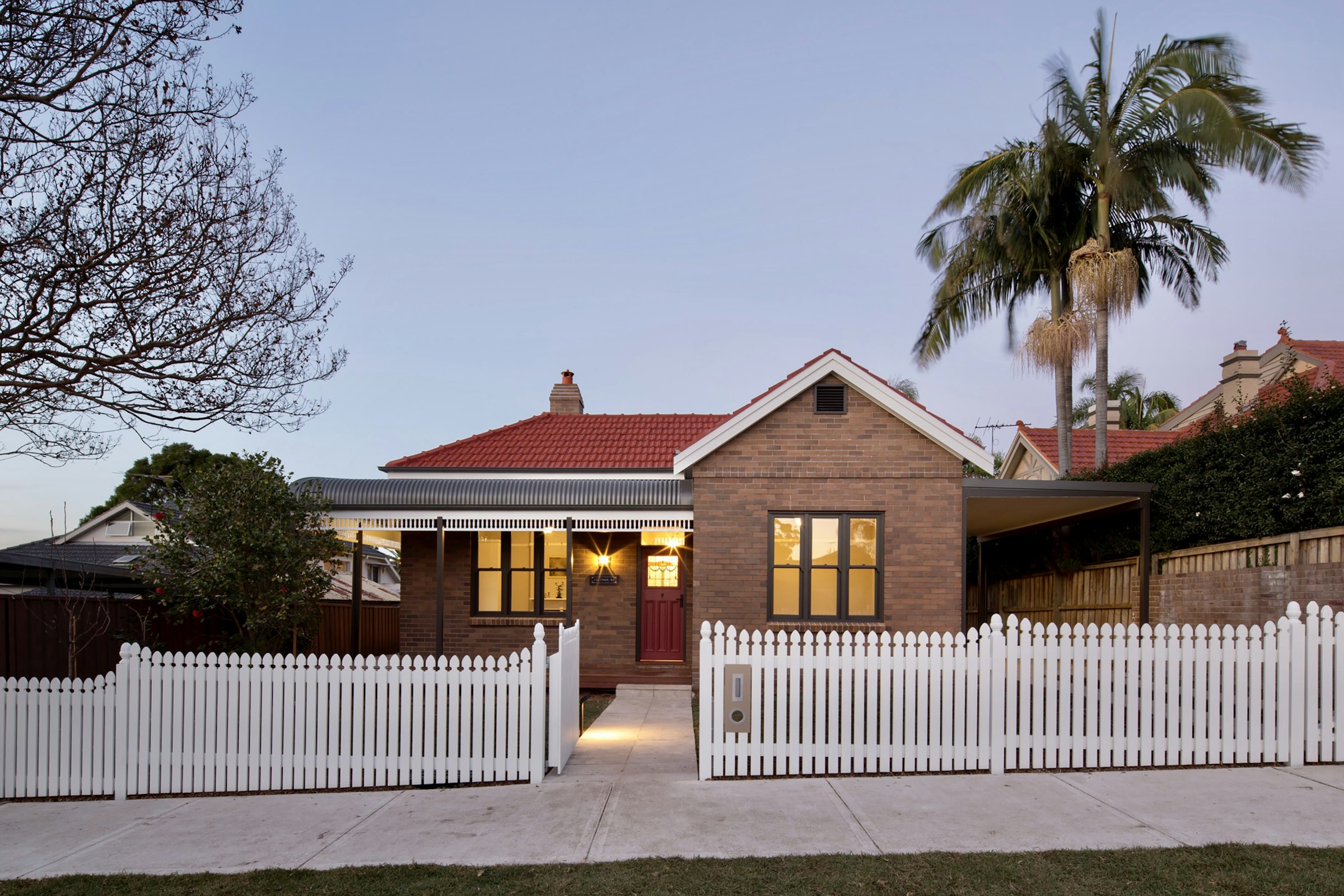 Modern Australian home: the Solar Victoria income cap decides rebate eligibility for Victorian households
